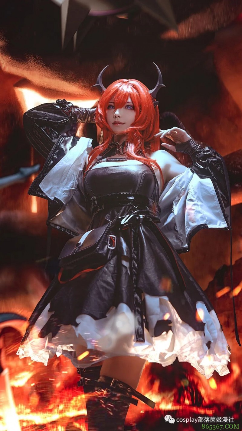 cos:明日方舟史尔特尔无拘熔火cos正片@一粒榛子