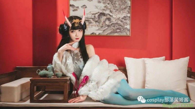 cos：碧蓝航线​能代冬雪沁香cos正片@封疆疆