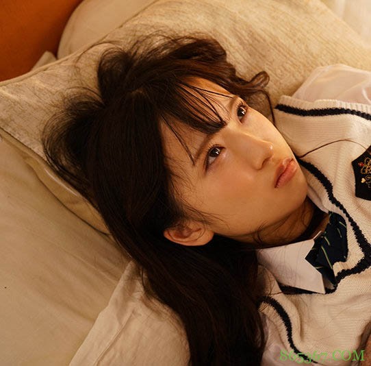 援交被学校老师抓包!校花女高中生“天音ゆい”为封口和对方约会 结果遭下药侵犯