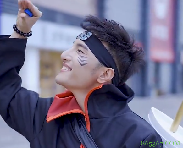 “人类高质量男性”都有人出COS了,笑死我了