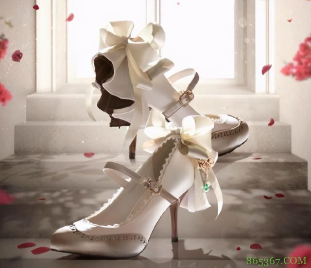 紫罗兰花园的高跟鞋太好看,粉丝加钱也要买,背后的逻辑值得反思