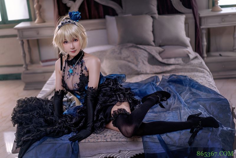 zdhs_16.jpg 微博网红coser – 阿包也是兔娘 贞德婚纱【26P/663MB】