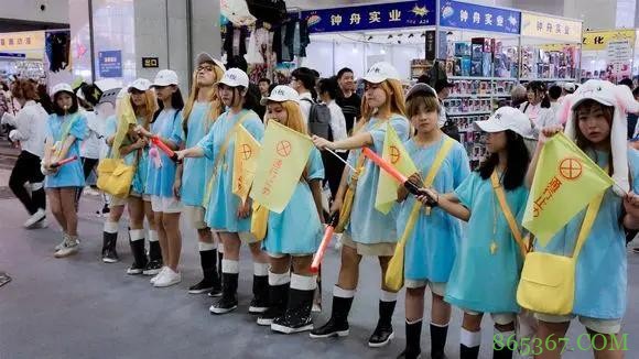 华强买瓜都有人出COS了,这也太秀了,也不知道那瓜保熟么