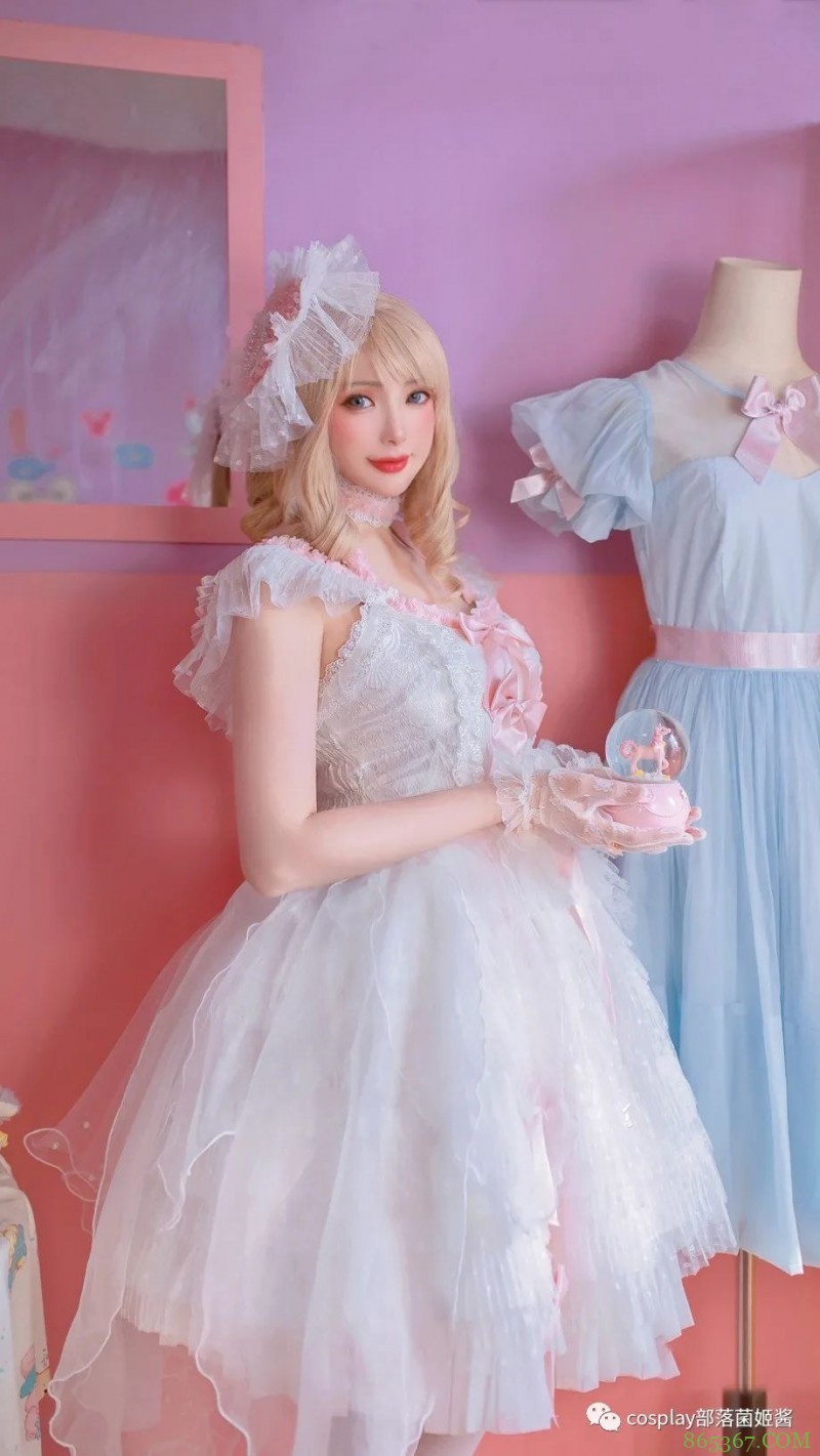 Lolita:拇指姑娘犹如儿时的甜蜜蛋糕