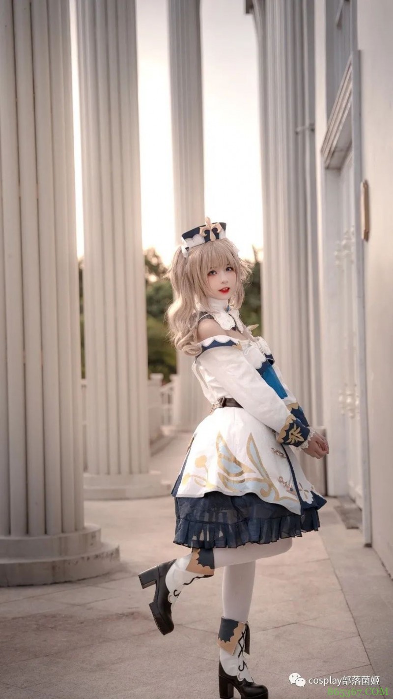 cos：原神祈礼牧师芭芭拉cos正片@李若雨