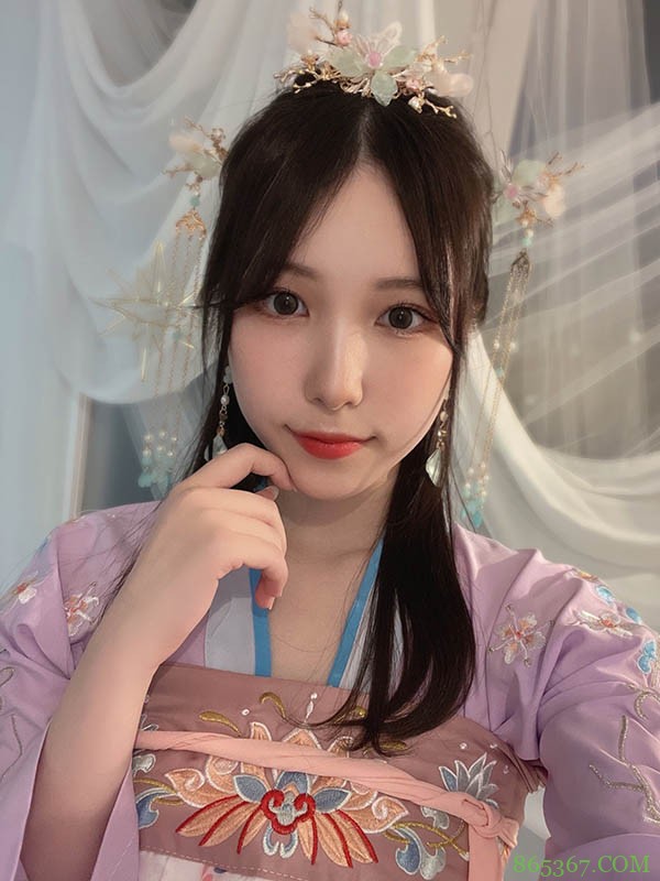 直球美少女来袭!20岁偶像级别正妹“香水じゅん”下海拍片,老司机:超精彩买了不亏!