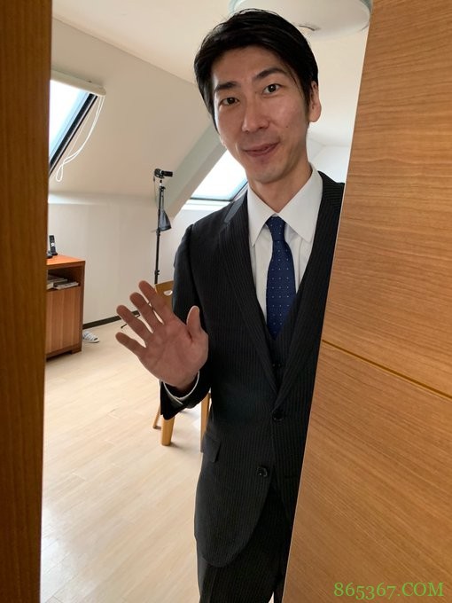 最惨绿巨人!被NTR的男优竟遭此虐待!