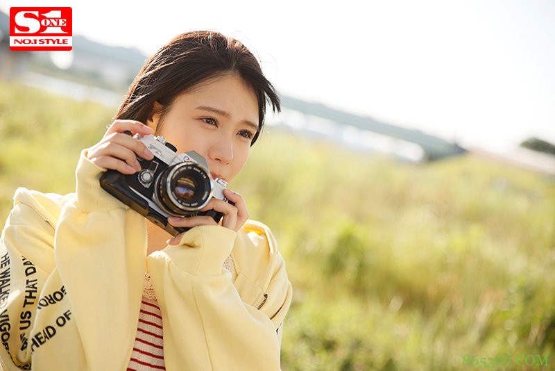 次世代偶像!比想像还大的F奶!爱拍照的小仓七海要努力啪啪啪! …