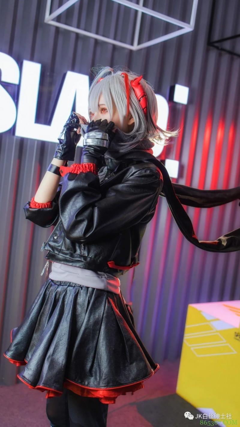 cos：明日方舟cp2中帅气得W@爵冷