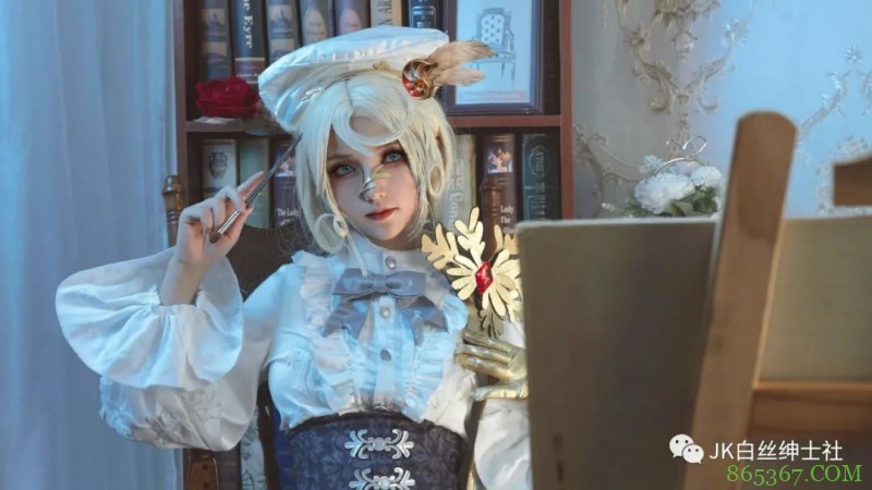 cos：​第五人格画家cos正片@月见里·浅九