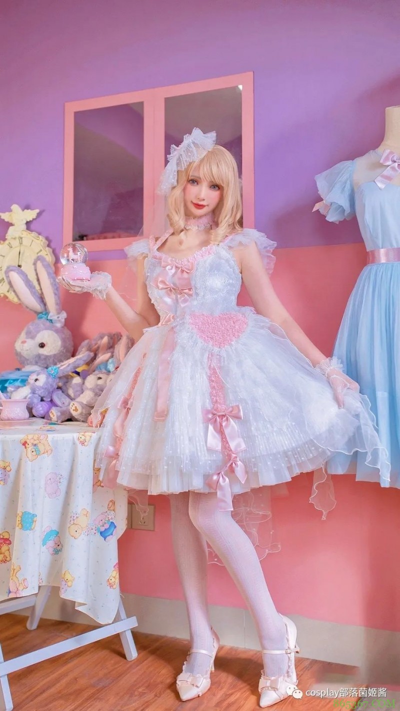 Lolita:拇指姑娘犹如儿时的甜蜜蛋糕