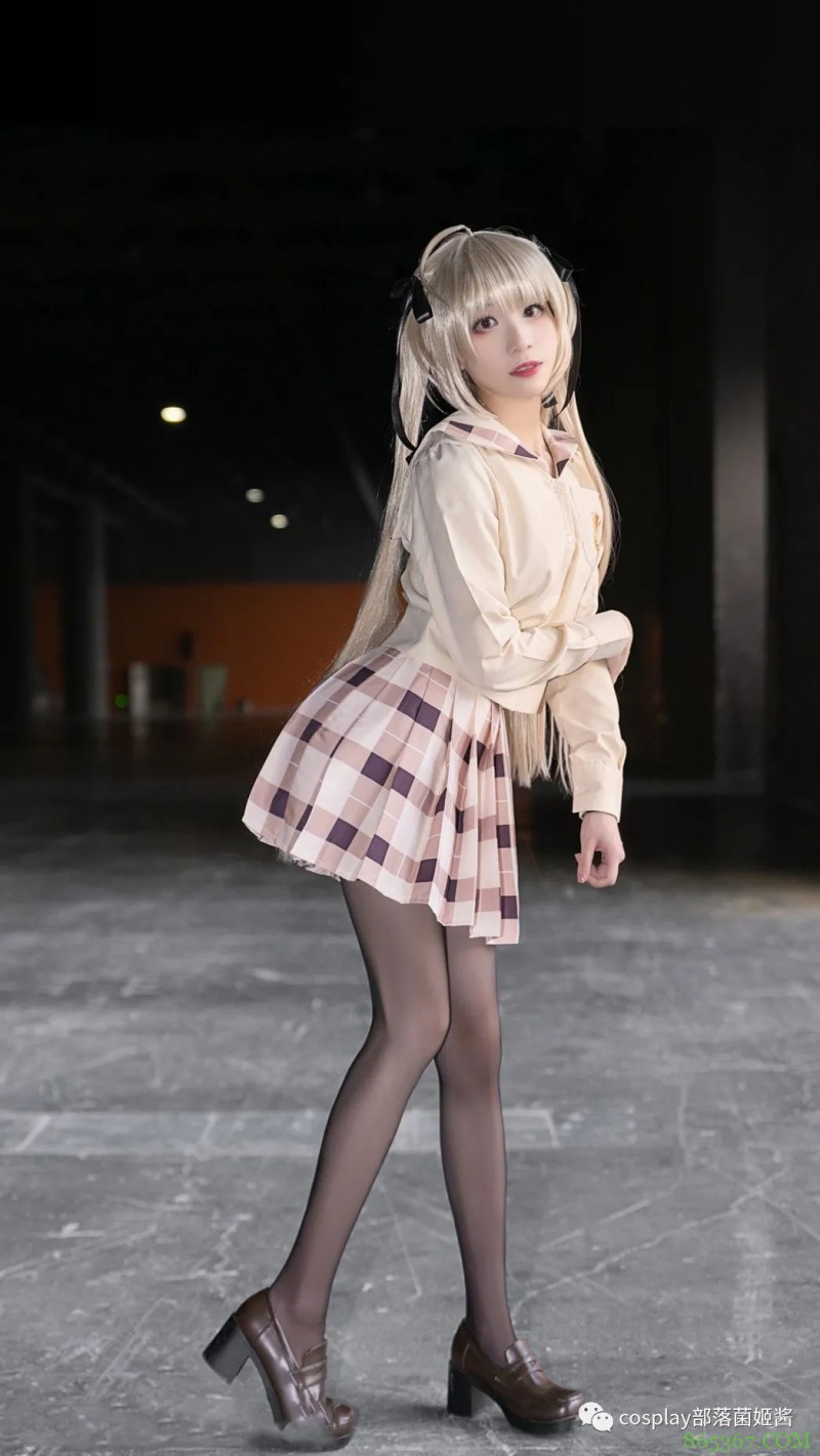 cos：漫展穹妹cos正片@Tomoyo酱，很可爱呢