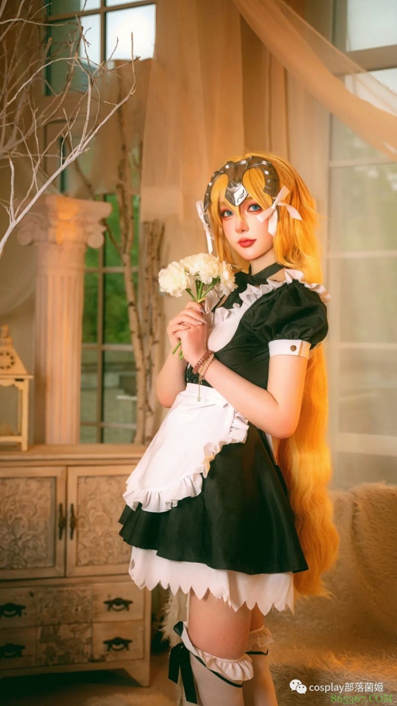 cos:白贞女仆cos正片@阿洛洛,莫名岁月静好