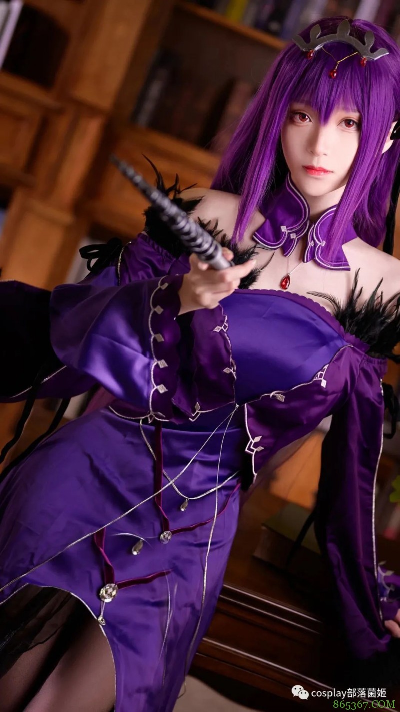cos：王者气质的斯卡哈cos正片@青青子，这大长腿谁能抗住