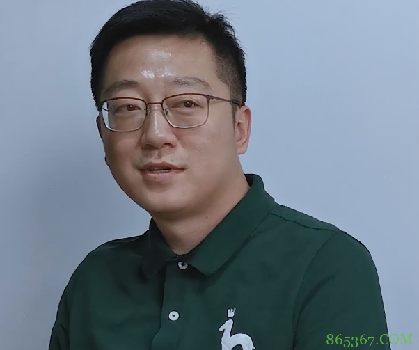 朱一旦又去参加脱口秀了，这是要转型的节奏？