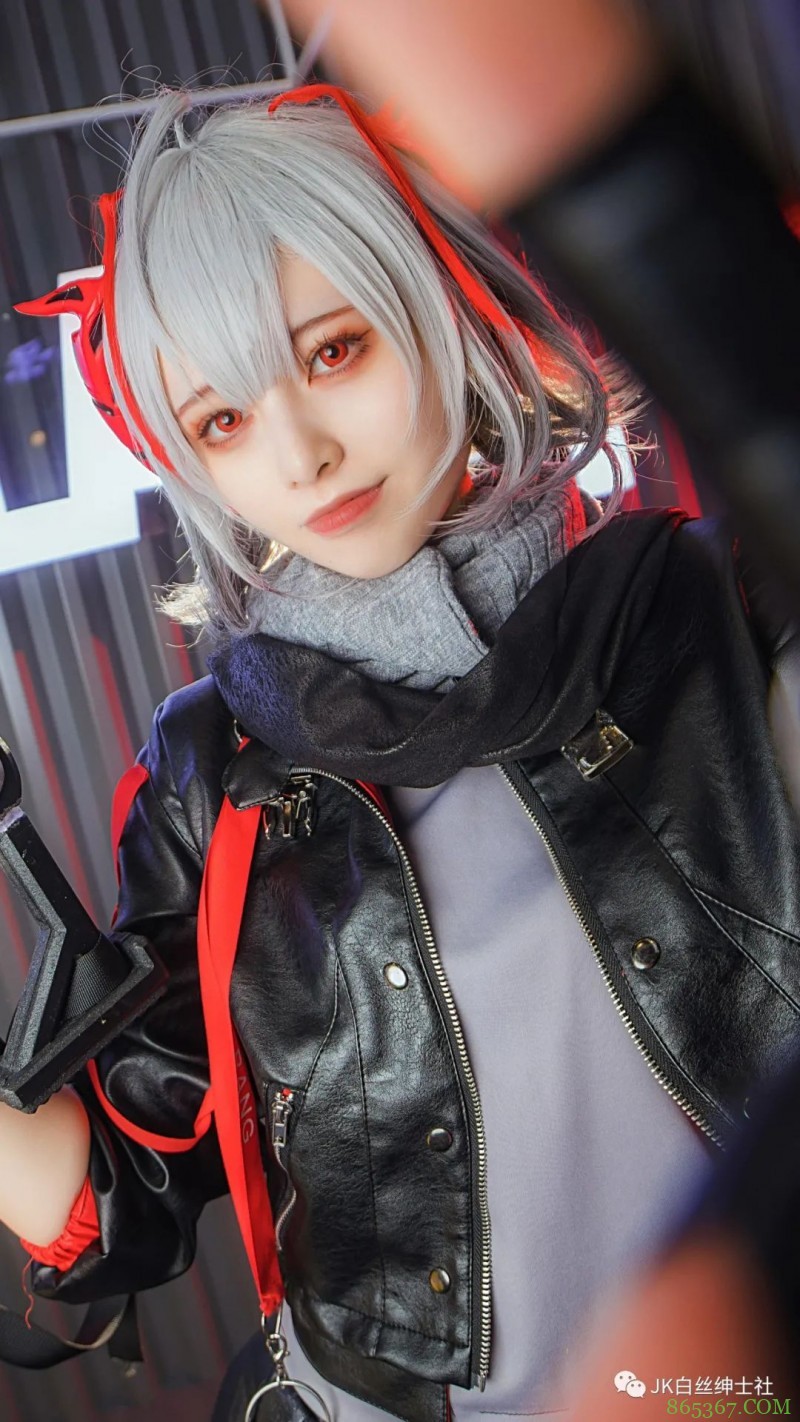 cos：明日方舟cp2中帅气得W@爵冷