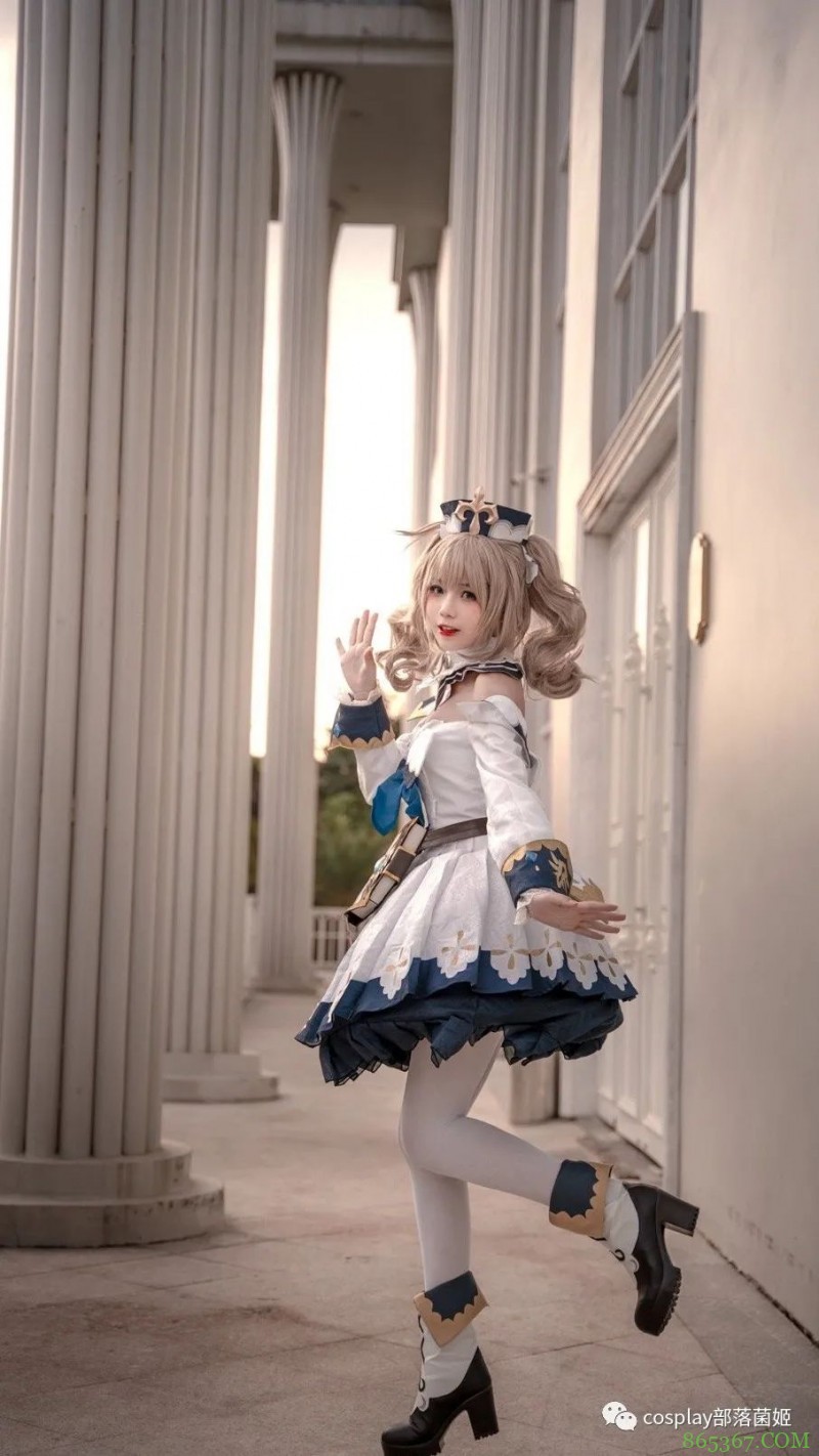 cos：原神祈礼牧师芭芭拉cos正片@李若雨