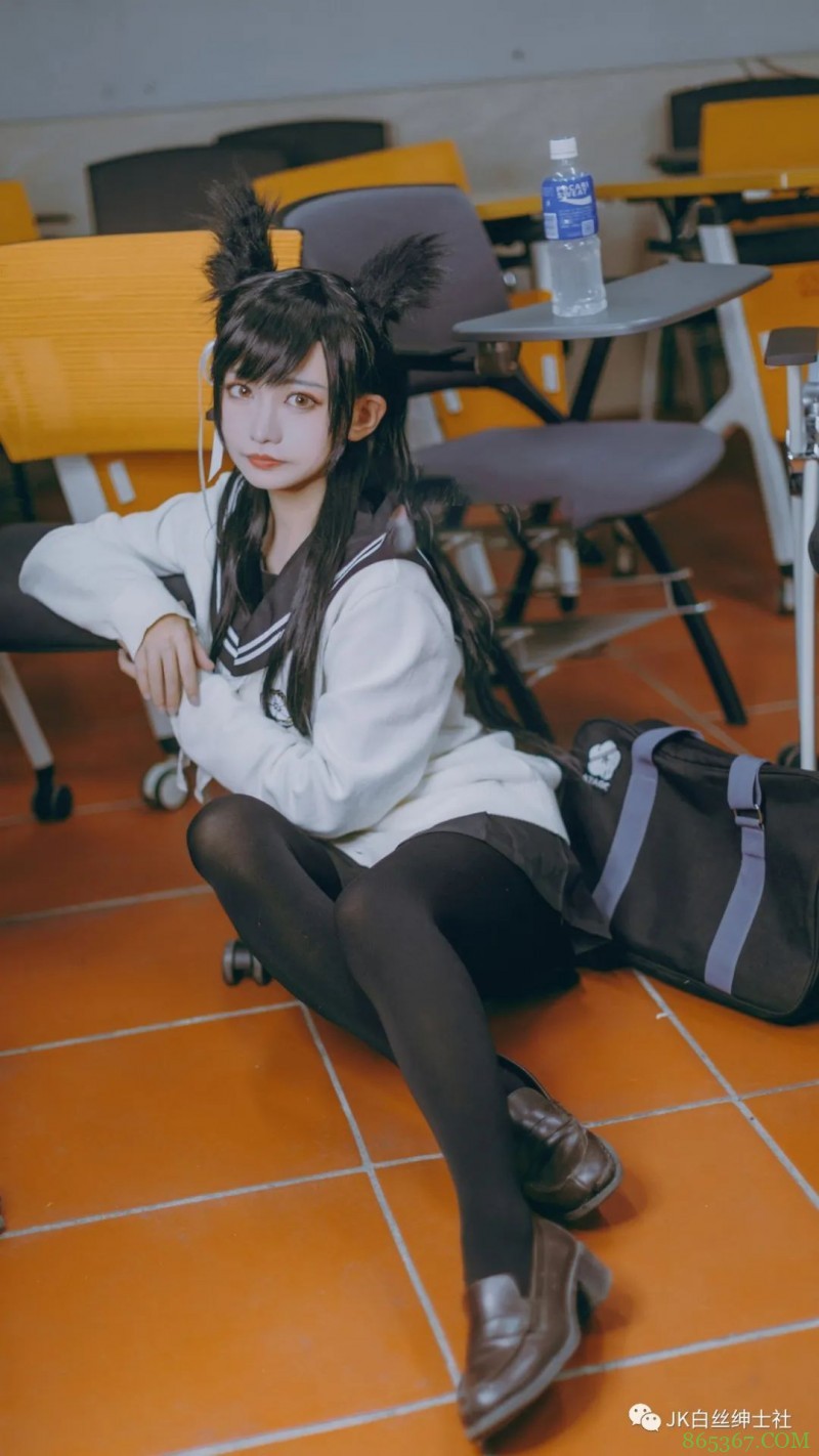 cos:碧蓝航线愛宕学园幻想曲cos正片@神本无尾