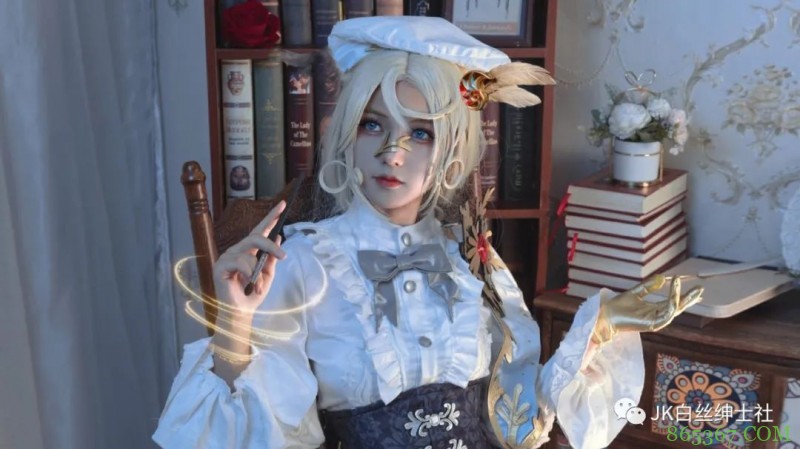 cos：​第五人格画家cos正片@月见里·浅九