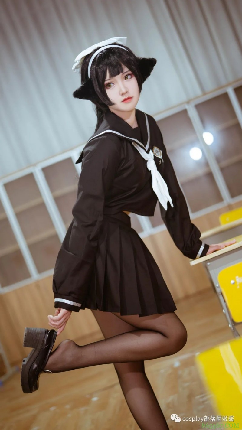 cos：碧蓝航线校园高雄獒cos正片@夏柠柠