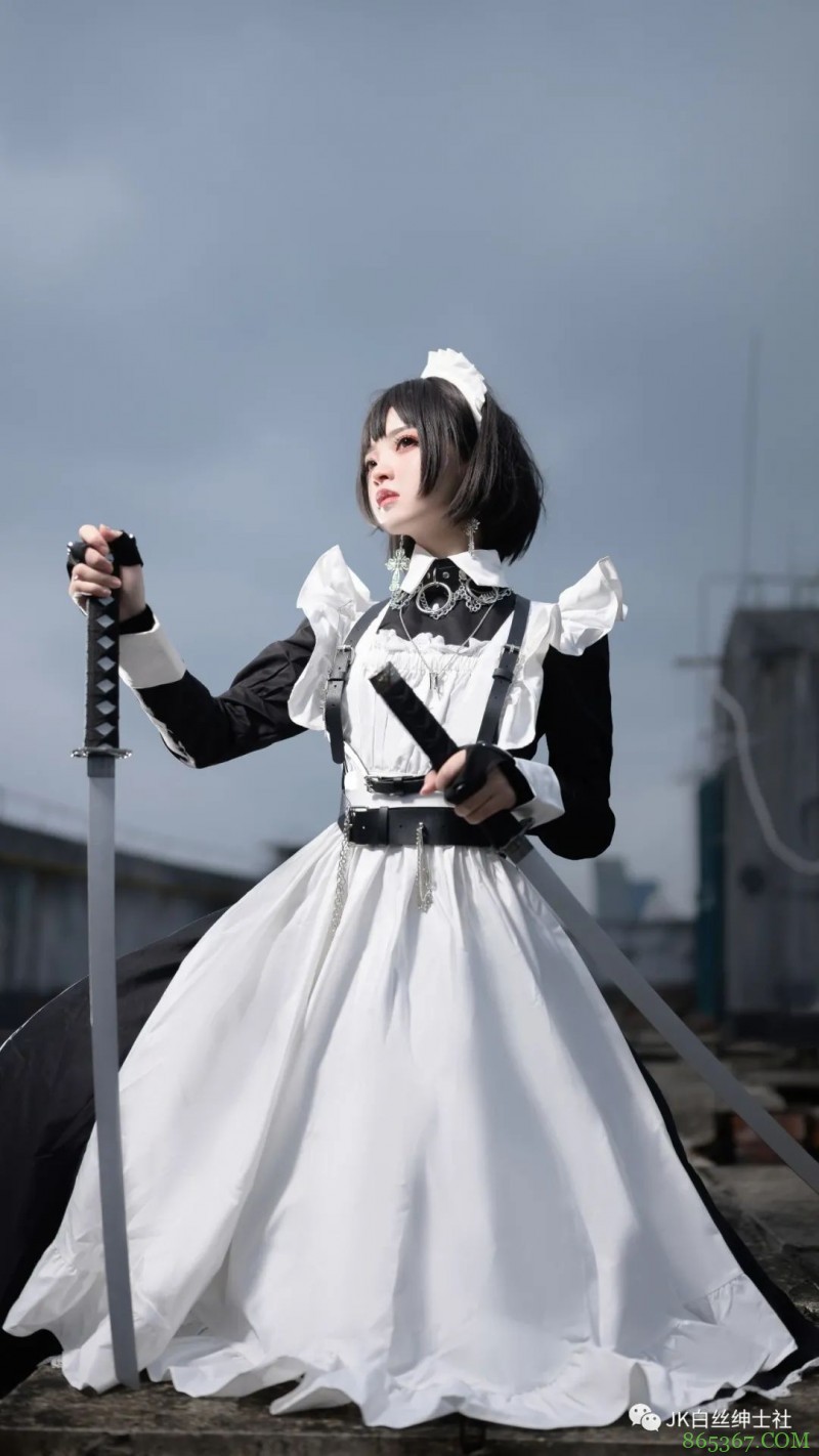 JK少女:双刀流女仆谁不爱呢