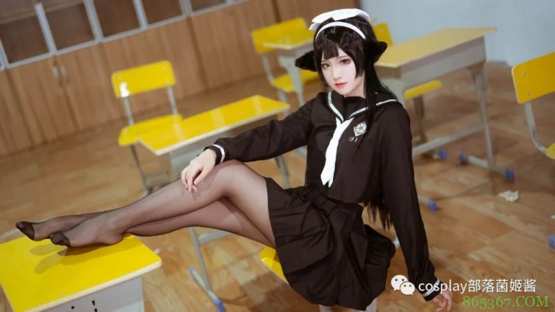 cos：碧蓝航线校园高雄獒cos正片@夏柠柠