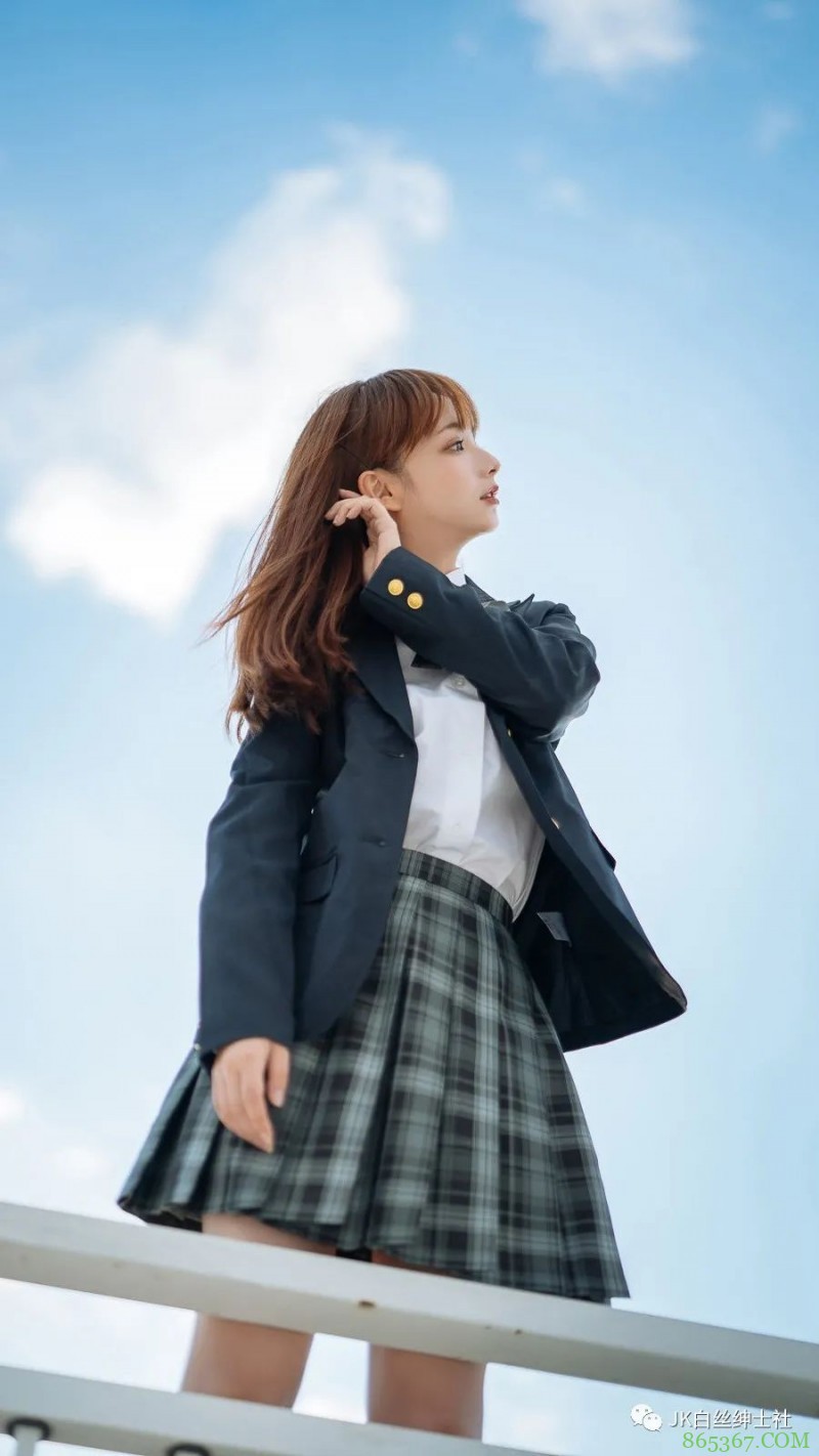 JK少女:叼面包少女,是我心中得漫画主角