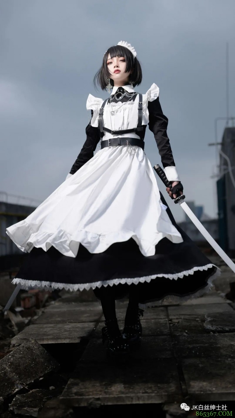 JK少女:双刀流女仆谁不爱呢