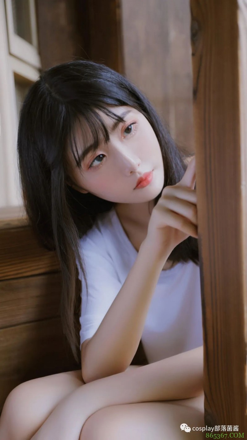 少女写真:慵懒闲适的午后