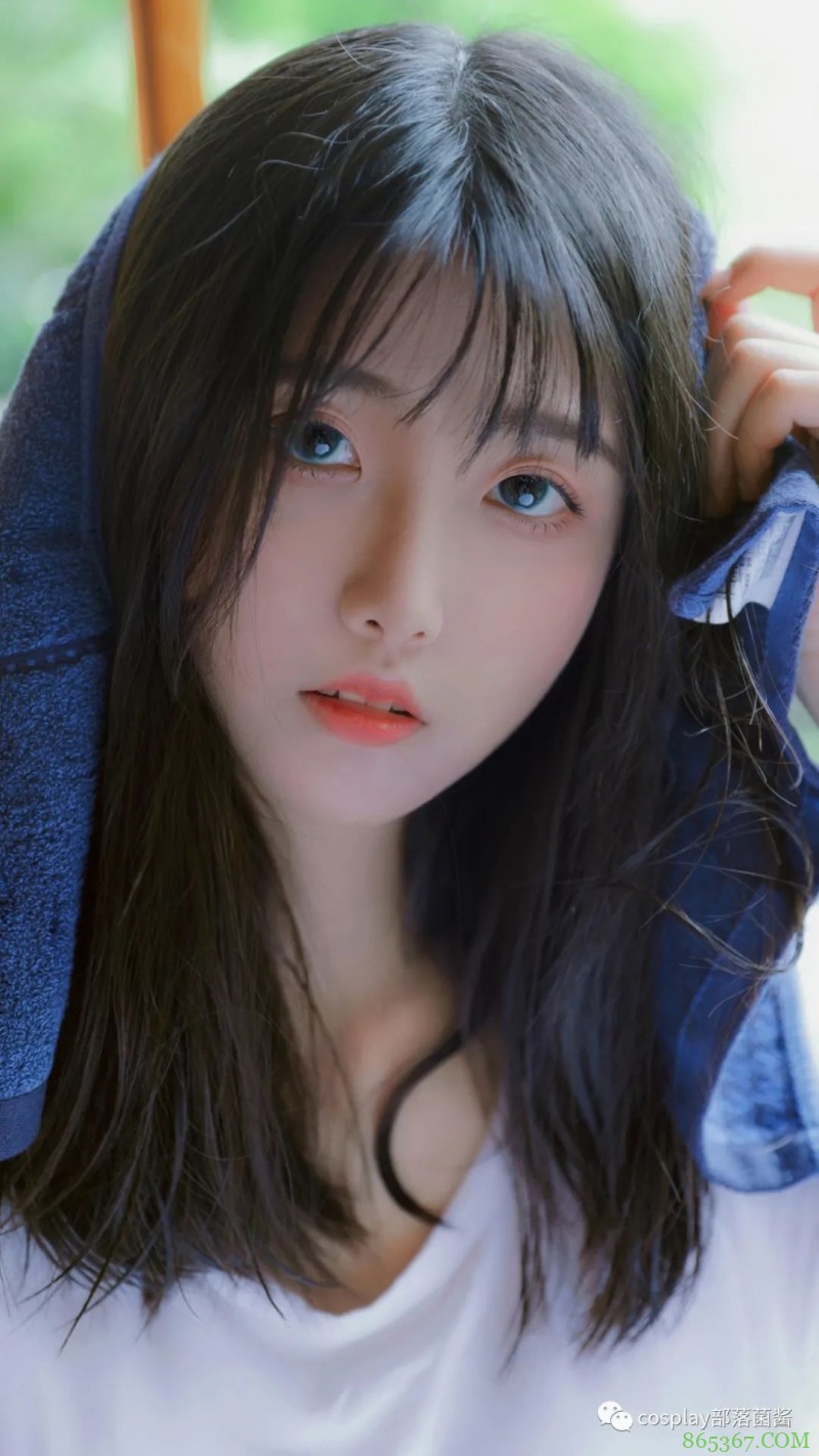 少女写真:慵懒闲适的午后