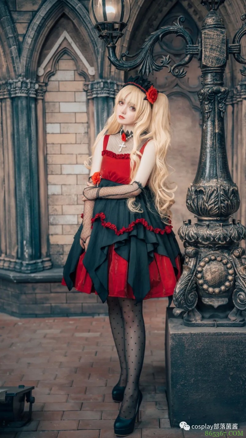 cos：艾蕾cos正片@斯文文文文，月球没有女朋友