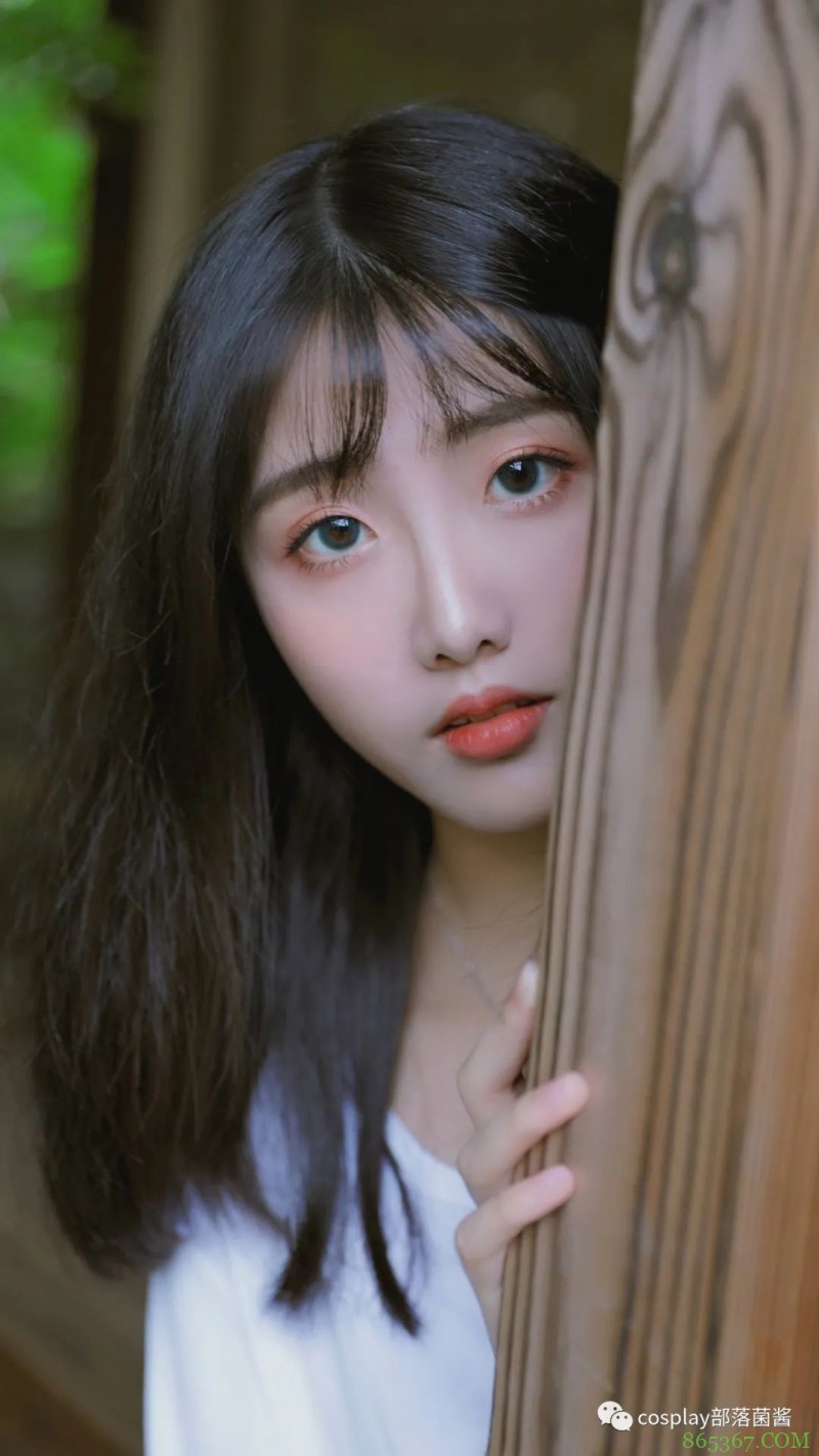 少女写真:慵懒闲适的午后