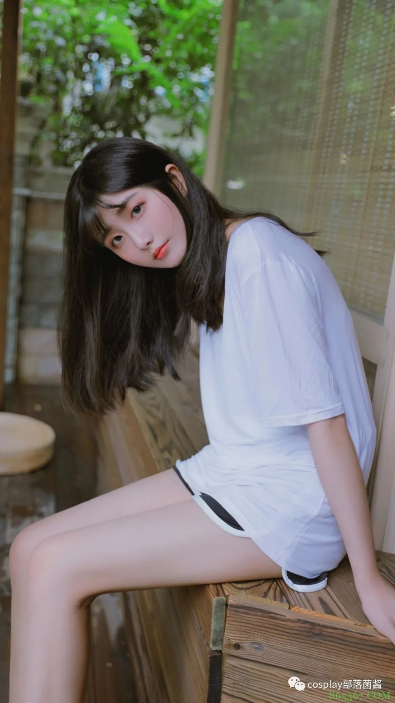 少女写真:慵懒闲适的午后