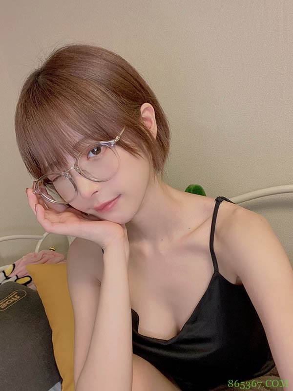 大奶萝莉“桃乃木かな”M属性超实用,神级颜值被网公们求撤照