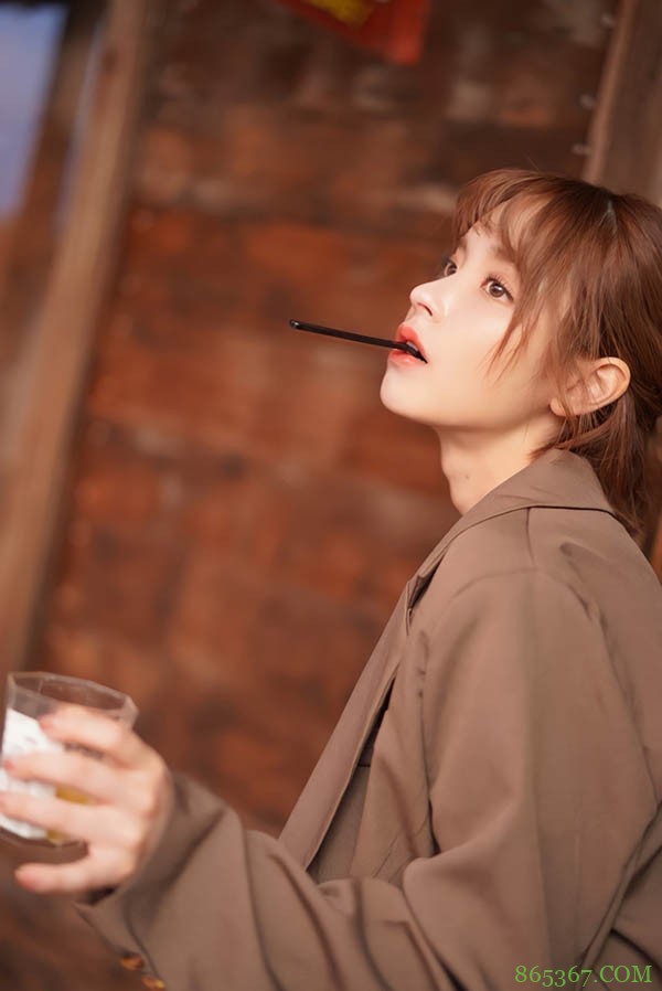 大奶萝莉“桃乃木かな”M属性超实用,神级颜值被网公们求撤照