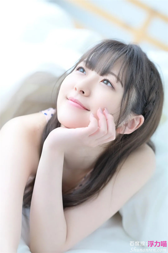 青空ひかり（青空光），睫毛弯弯月牙妹不曾低迷