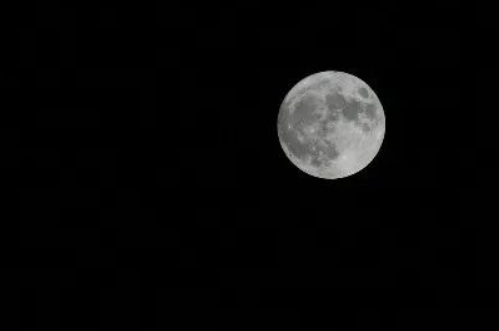 月亮与西瓜
