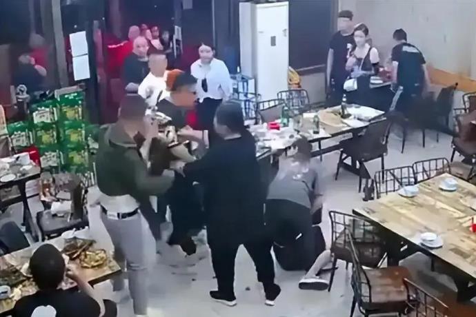 “唐山打人案”陈某志等多人被起诉