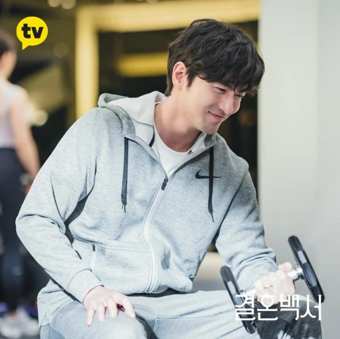 《结婚白皮书》韩剧EP1-2-3剧情介绍,钱是最主要的矛盾的照片 -第1张 《结婚白皮书》韩剧EP1-2-3剧情介绍,钱是最主要的矛盾