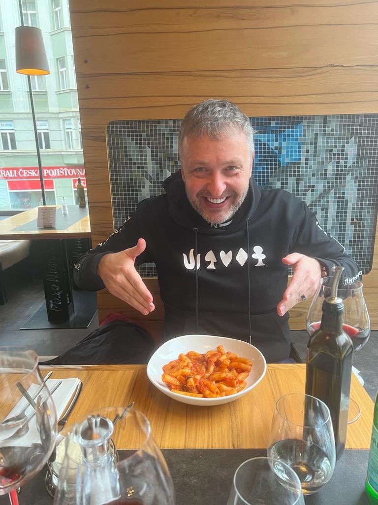 【EV扑克】Tony G在国王娱乐场一晚上赢100万欧元,然后坐私人飞机回家