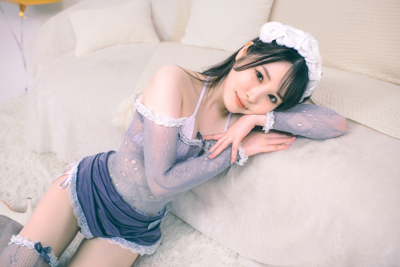 本庄铃勇夺2018年销售王的超级美女!