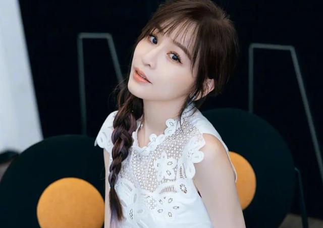 曝王心凌商演出场费超300万,总裁赖俊霖化身小迷弟,满脸痴汉笑