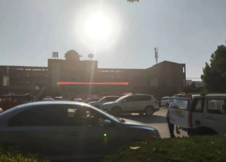 考场飞扬的图片 考场飞扬