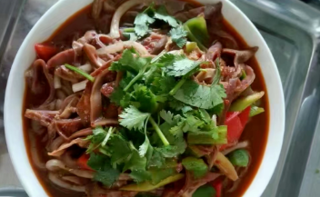 每每来到白银,最想见的朋友是小魏,最想吃得是东湾驴肉,好香呀!的图片 每每来到白银,最想见的朋友是小魏,最想吃得是东湾驴肉,好香呀!