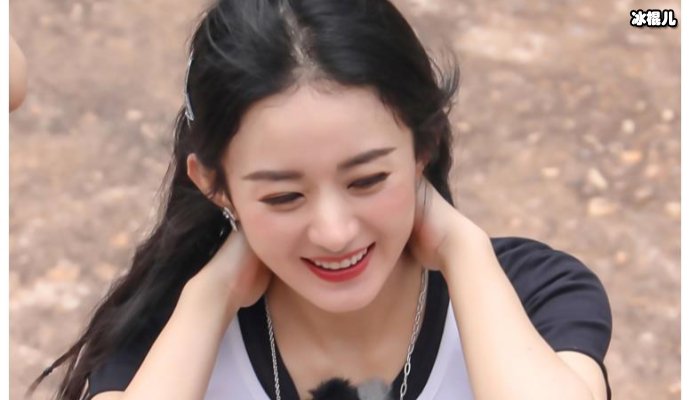 赵丽颖罕见带儿子露面,遗传妈妈好基因包子脸圆嘟嘟很可爱