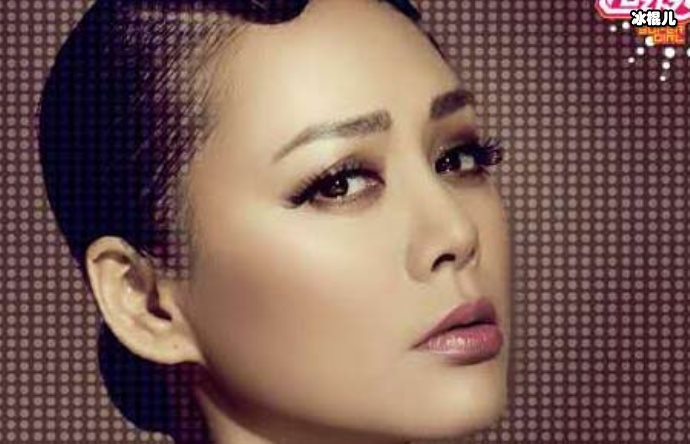 宁静晒与丁真合照,满脸笑意关系和睦是姐姐粉实锤了