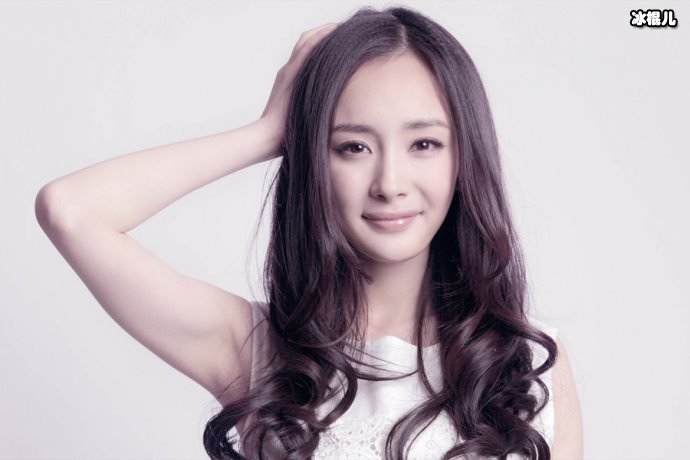 杨幂给《狐妖》剧组送咖啡,被工作人员喊羞红脸?