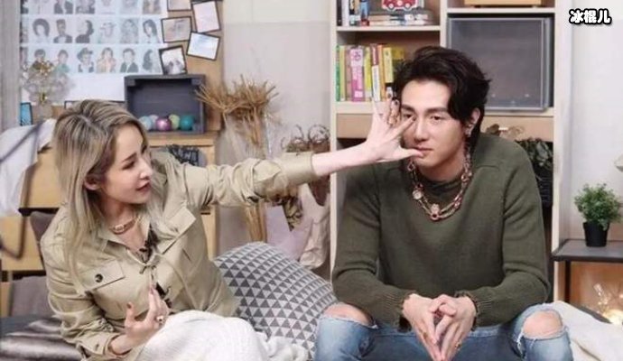 萧亚轩公开意外受伤照片,追梦途上受过的伤终会变成勇往直前的翅