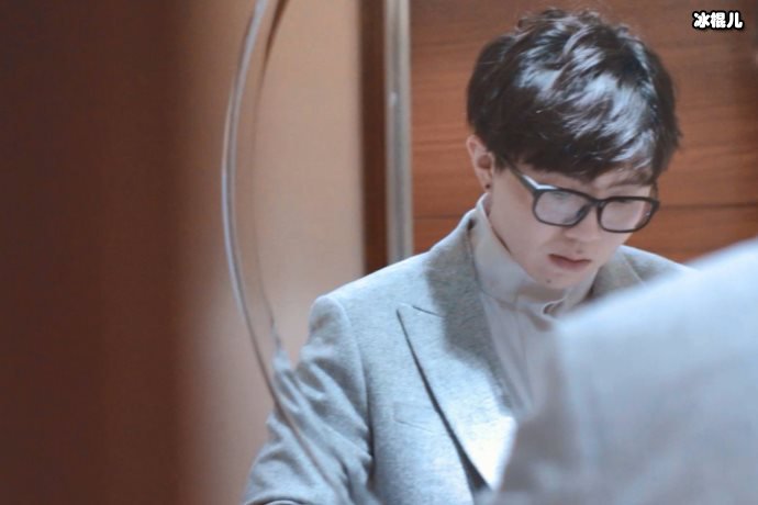 选秀出身的毛不易身上有什么不一样的特质,能让他如此的火