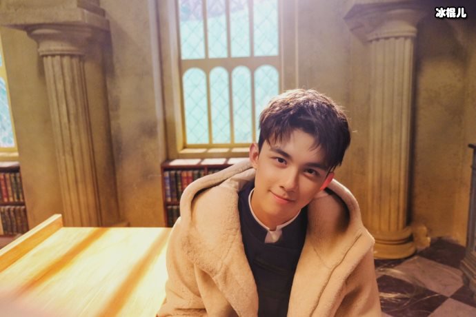 吴磊直播泡汤单人海报被删,腾讯或将封杀他!